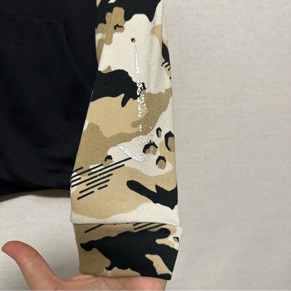 Nike Dri-FIT Zip Up Hoodie - size L - Picture 5 of 5